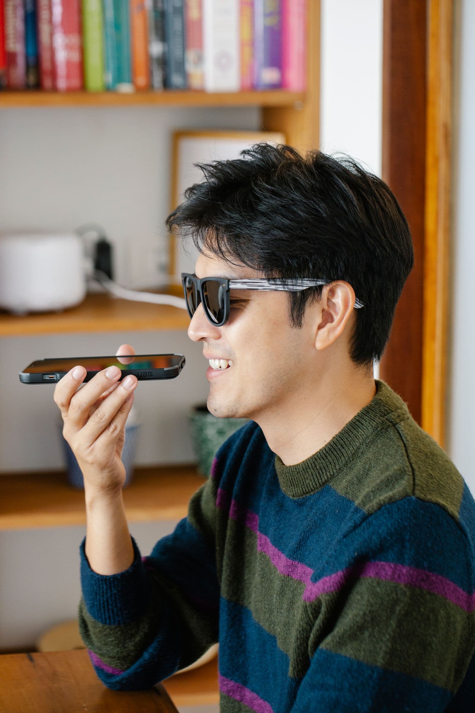 Checking Product Photos When You Cannot See Them